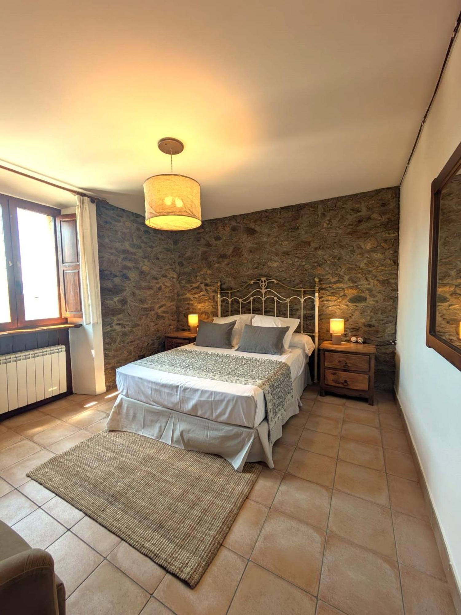Fonda Dels Pics Hotel Escardacs Buitenkant foto