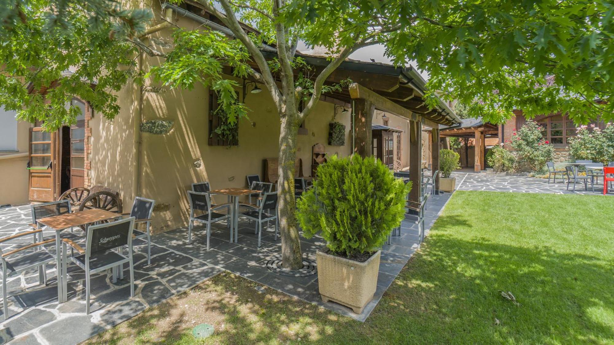 Fonda Dels Pics Hotel Escardacs Buitenkant foto